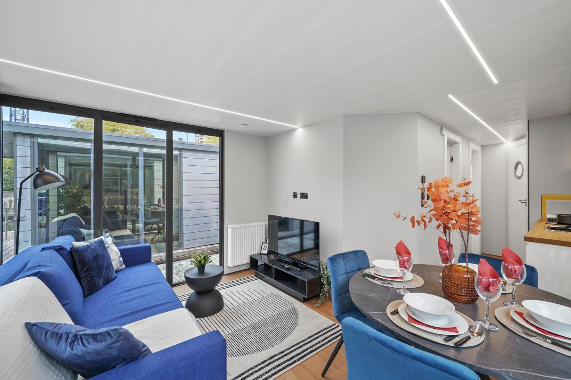 Unique Water Lodge In London - Sleeps 6 ภายนอก รูปภาพ